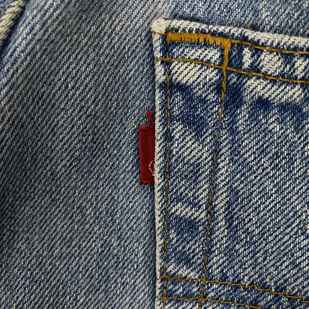 Levis 501 Jeans FITS 34x30 Blue Vintage 80s Made in USA Button Fly Classic Denim